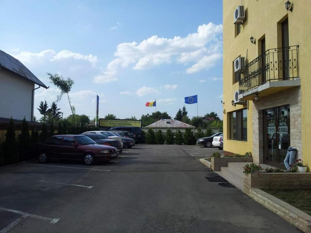 Bărcăneşti Motel Cool المظهر الخارجي الصورة