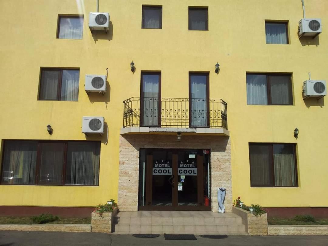 Bărcăneşti Motel Cool المظهر الخارجي الصورة